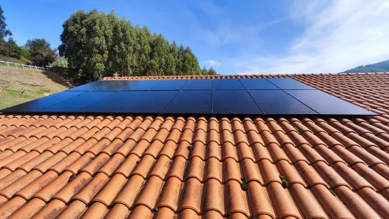 Guía de mantenimiento para tu instalación fotovoltaica
